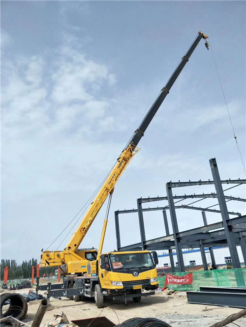 包河区超高层建筑钢结构吊装案例